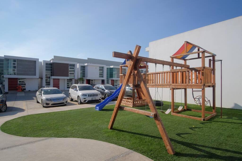Casa Moderna Y Elegante En El Corazon De Ensenada! 빌라 외부 사진